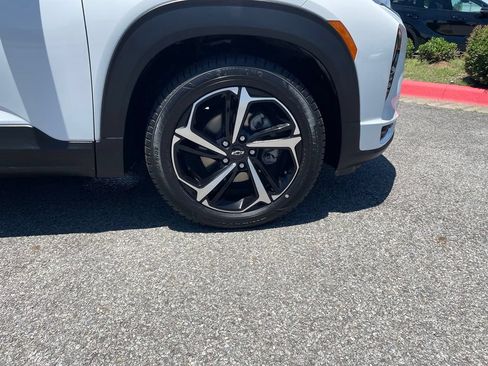 Used 2021 Chevrolet TrailBlazer RS w/ Sun and Liftgate Package FWD image 32