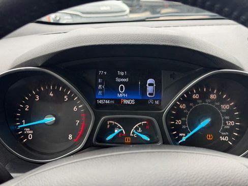 Used 2017 Ford Escape Titanium AWD/4WD image 12