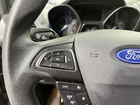 Used 2019 Ford Escape SE image 29