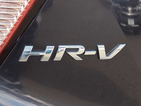 Used 2016 Honda HR-V LX image 29