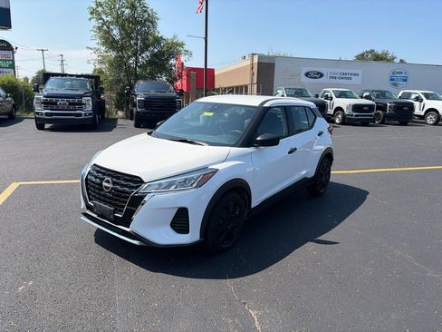 Used 2024 Nissan Kicks S FWD image 1