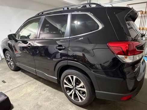 Used 2023 Subaru Forester Limited image 3