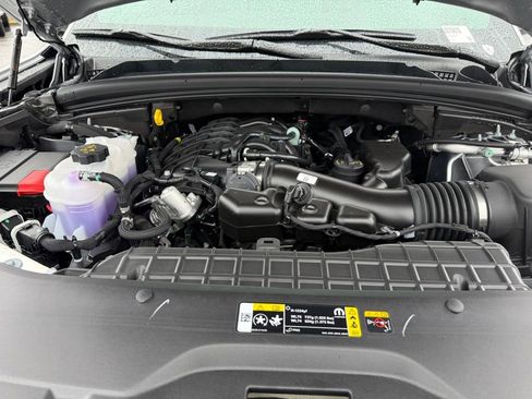 New 2025 Jeep Grand Cherokee Altitude image 22