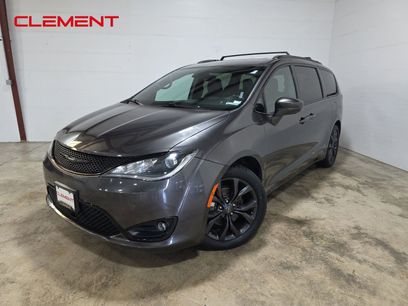 Used 2019 Chrysler Pacifica Touring-L Plus w/ Advanced Safetytec Group