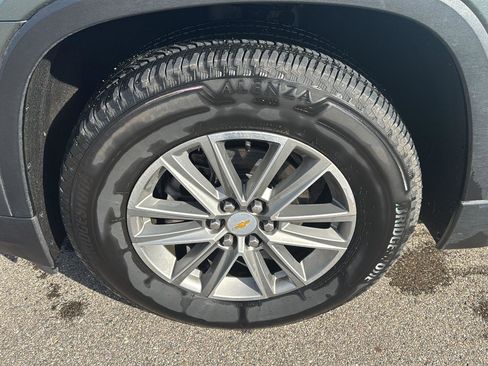 Used 2023 Chevrolet Traverse LT AWD/4WD image 10