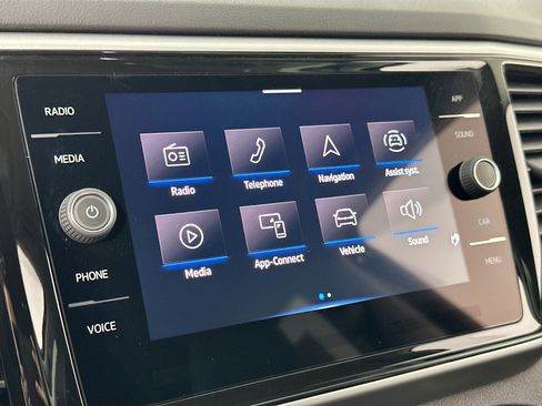 Used 2023 Volkswagen Atlas SE image 14