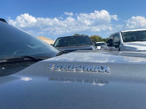 Used 2025 Chevrolet Silverado 1500 LT AWD/4WD image 18