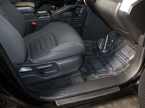 Used 2024 Toyota Tacoma TRD Off-Road image 33