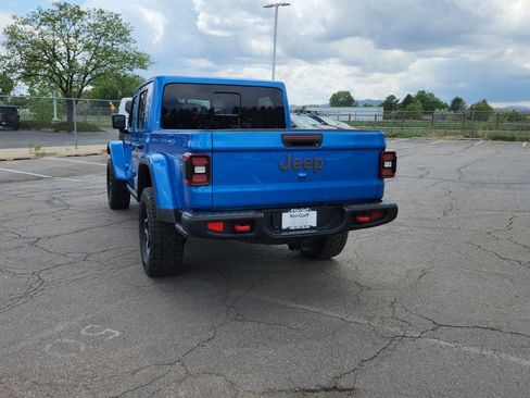 Used 2022 Jeep Gladiator Rubicon w/ LED Lighting Group AWD/4WD image 10