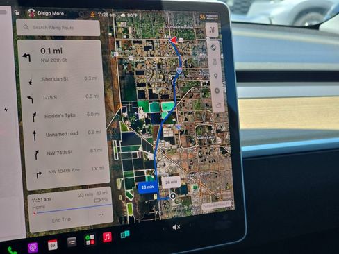 Used 2023 Tesla Model Y Long Range AWD/4WD image 19