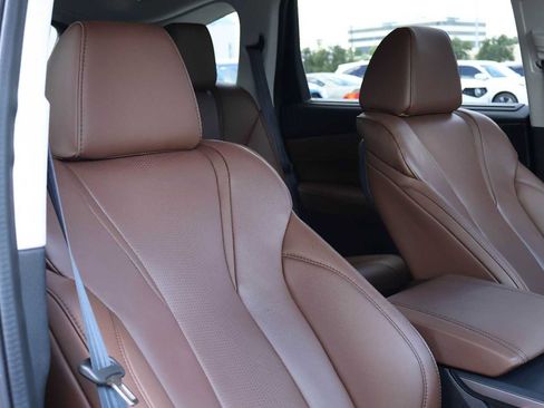 Certified 2025 Acura MDX FWD w/ Technology Package image 14