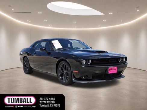 Used 2021 Dodge Challenger GT w/ Blacktop Package RWD image 1