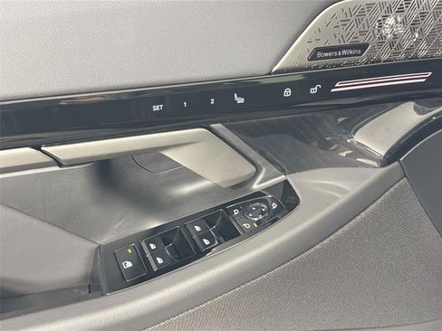 Certified 2026 BMW 530i w/ M Sport Package RWD image 17