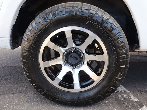 Used 2003 Toyota Sequoia Limited image 45