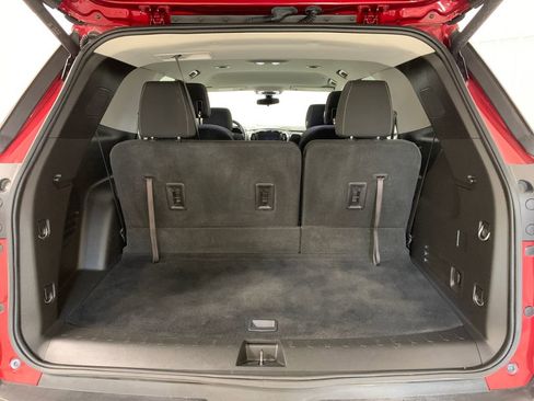 Used 2018 Chevrolet Traverse LT FWD image 21