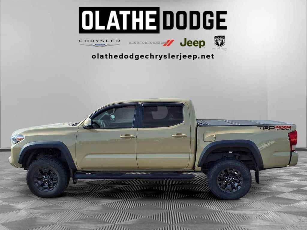 Used 2017 Toyota Tacoma TRD Off-Road AWD/4WD image 27