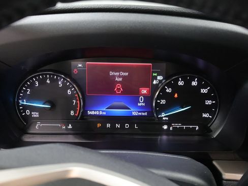 Used 2022 Ford Explorer XLT w/ Equipment Group 202A AWD/4WD image 44