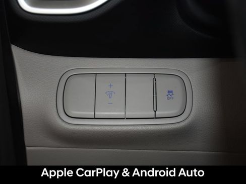 Certified 2025 Hyundai Venue SEL FWD image 14