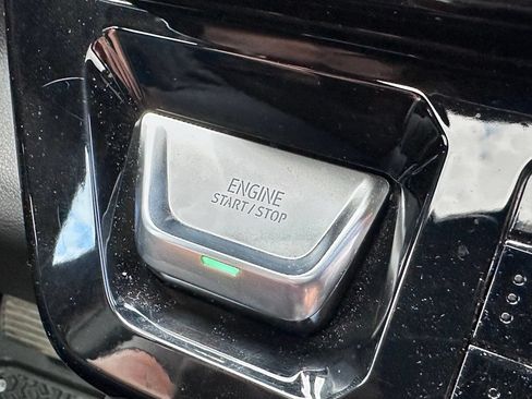 Used 2024 GMC Sierra 2500 AT4 w/ AT4 Preferred Package AWD/4WD image 18