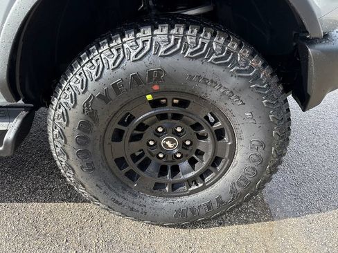 New 2026 Ford Bronco Outer Banks w/ Sasquatch Package AWD/4WD image 12