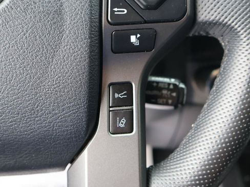 Used 2019 Toyota Tacoma TRD Off-Road w/ Technology Package AWD/4WD image 27