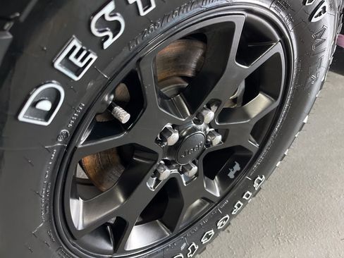 Used 2022 Jeep Wrangler Unlimited Sport image 12