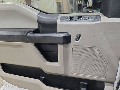 Used 2021 Ford F250 XL w/ Power Equipment Group image 27