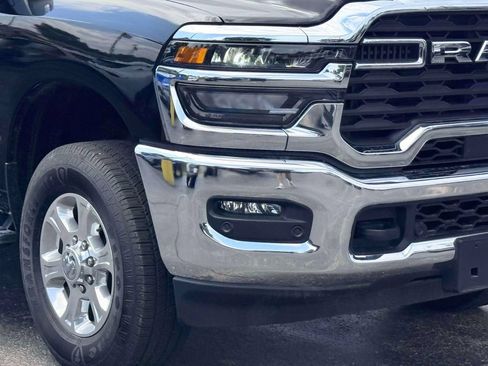Used 2025 RAM 2500 Big Horn AWD/4WD image 5