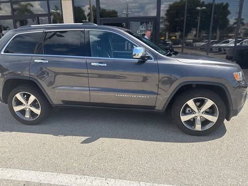 Used 2016 Jeep Grand Cherokee Limited AWD/4WD image 18