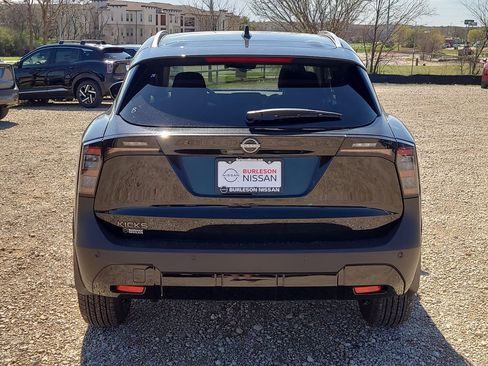 New 2026 Nissan Kicks SV image 3