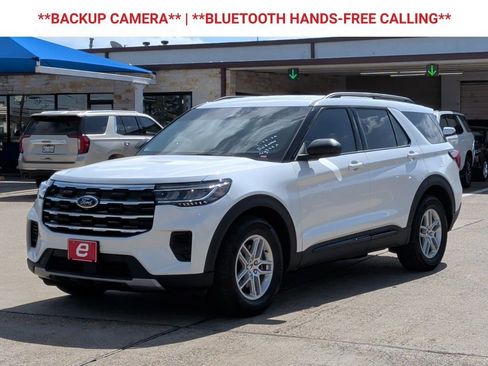 Used 2026 Ford Explorer Active image 3