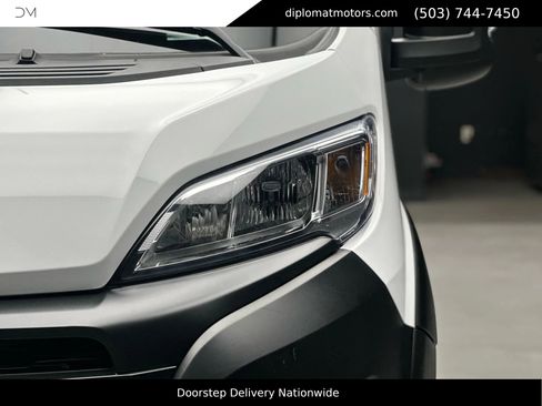 Used 2025 RAM ProMaster 2500 w/ Convenience Group image 12