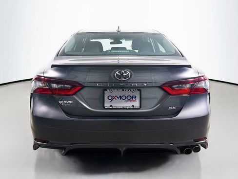 Certified 2022 Toyota Camry SE FWD image 6