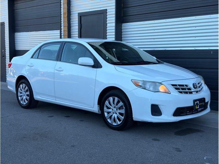 Used 2013 Toyota Corolla LE FWD image 11