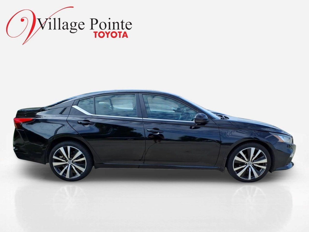 Used 2020 Nissan Altima 2.5 SR w/ Premium Package AWD/4WD image 3