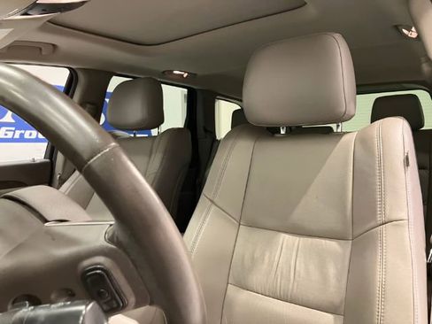 Used 2012 Jeep Grand Cherokee Laredo AWD/4WD image 25
