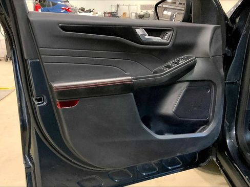 Used 2022 Ford Escape SEL w/ SEL Stealth AWD Package image 23