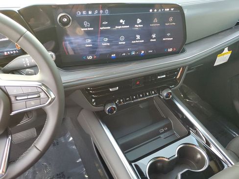 New 2026 Chevrolet Suburban LS image 23