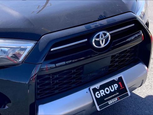Used 2021 Toyota 4Runner TRD Off-Road Premium w/ Moonroof Package AWD/4WD image 30