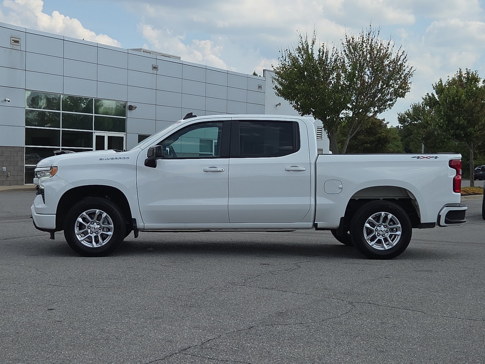 Used 2026 Chevrolet Silverado 1500 RST AWD/4WD image 3