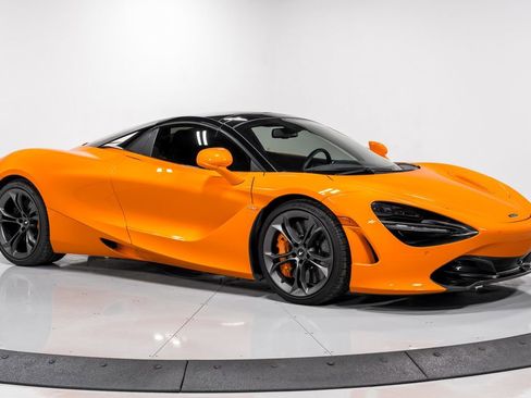 Used 2023 McLaren 720S Spider image 34