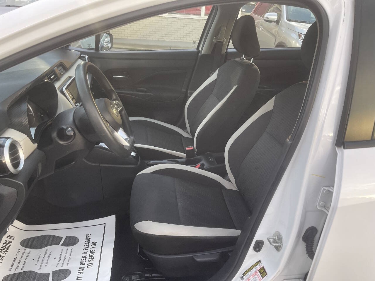 Used 2021 Nissan Versa SV FWD image 11