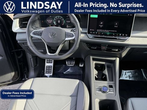 Used 2025 Volkswagen Tiguan SE R-Line AWD/4WD image 10