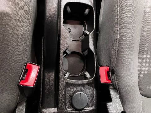 Used 2020 Chevrolet Sonic LT image 32