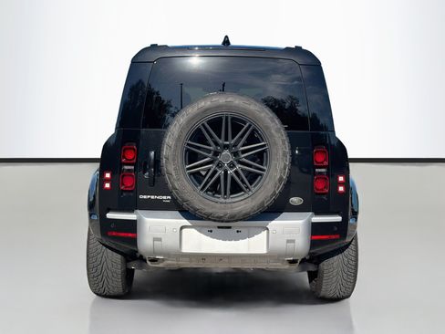 Used 2022 Land Rover Defender 110 XS Edition AWD/4WD image 4