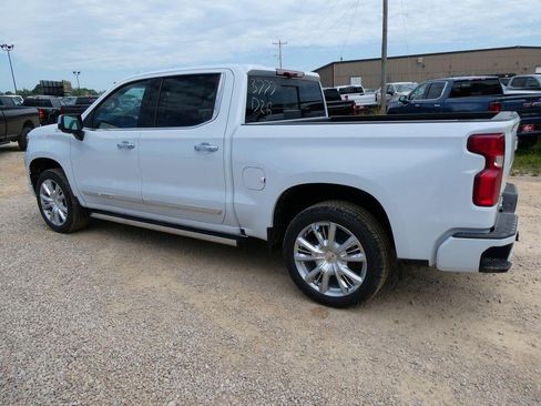 New 2026 Chevrolet Silverado 1500 High Country AWD/4WD image 9