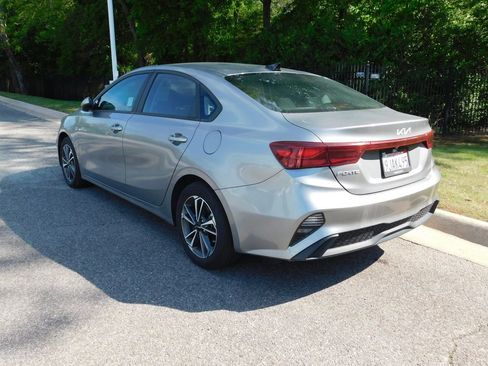 Used 2023 Kia Forte LXS FWD image 3