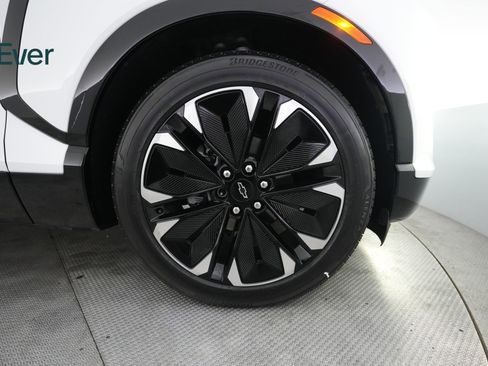 Used 2024 Chevrolet Blazer EV RS RWD image 20