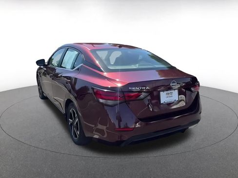 Used 2025 Nissan Sentra SV FWD image 8