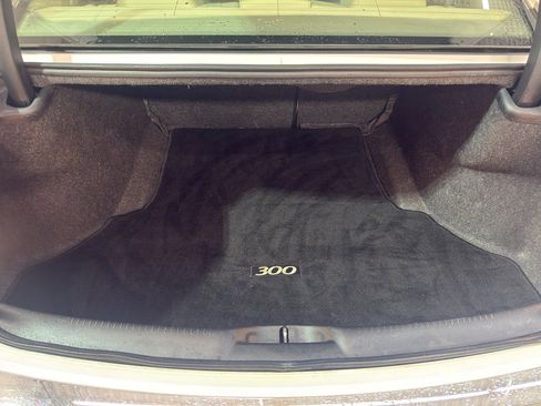 Used 2014 Chrysler 300 C w/ Harman/Kardon Audio Group AWD/4WD image 30